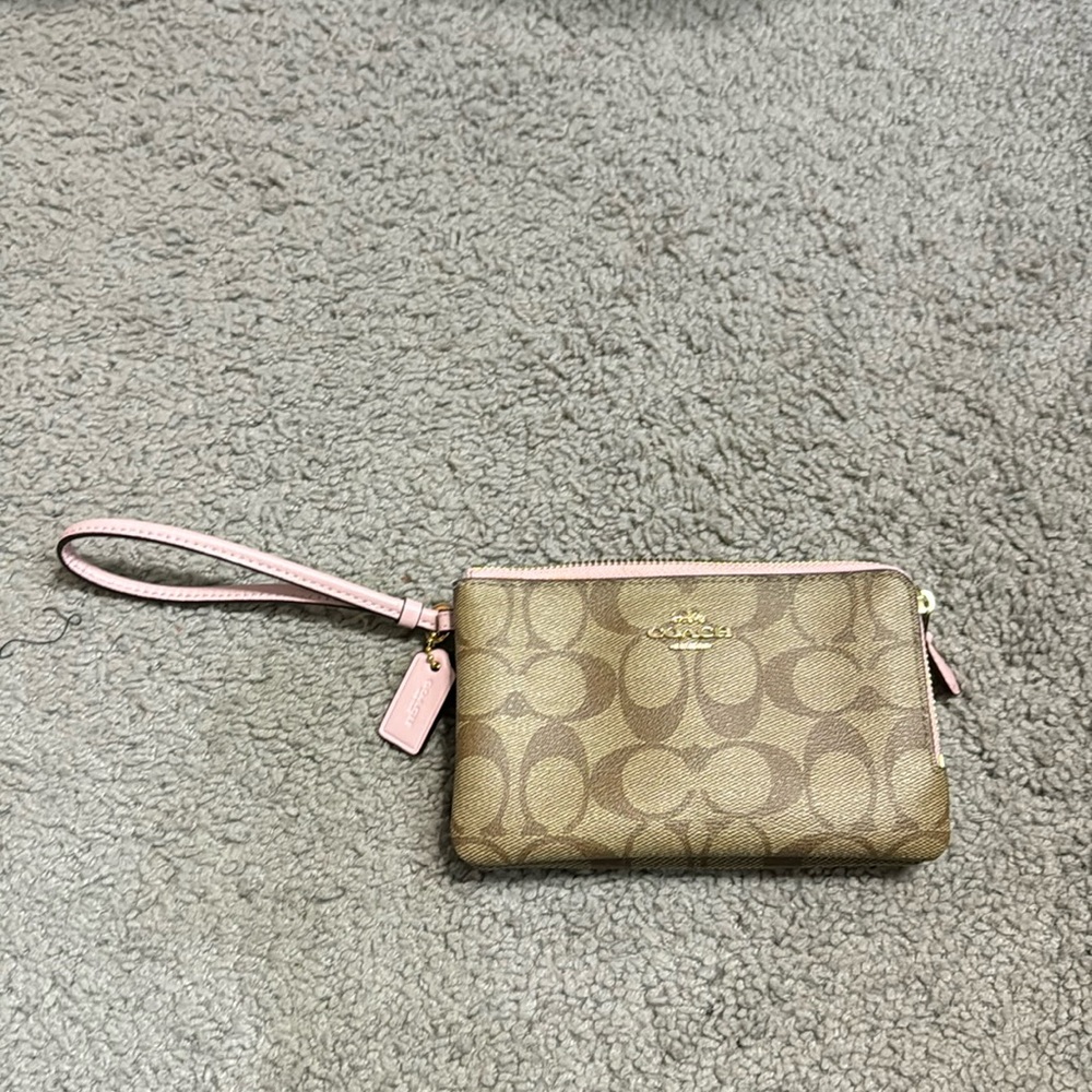 fairly used coach wristlet